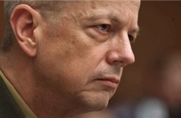 Vụ bê bối tình dục của Giám đốc CIA: Tướng Allen được minh oan